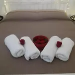 Locami Holiday&House Suite Politi22