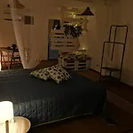 Room33