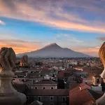 Garibaldi Suites & Apartments