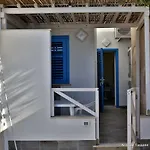 Il Cortiletto Su Levanzo