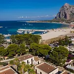 Villa Bonfiglio Fronte Mare E Centralissima