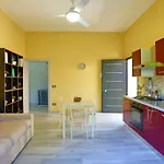 Re Sole La Dependance - Casa Vacanza M E R C U R I O