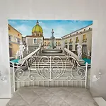 Palermo City Room