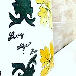 Luxury Allegra'S Home