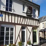 Cosy Apartment In Isigny-Sur-Mer With A Terrace