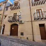 Casa Dei Normanni: Costanza