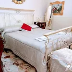 Acitrezza Sea House