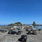 Acitrezza Sea House