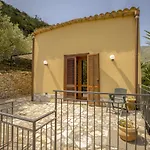 Holiday Home Enrico Casa Olea