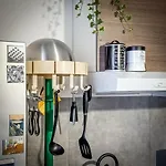 Mr Square Apartment