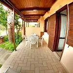 Villa Barbara Per 4 Adulti , Spazio Esterno E Parcheggio