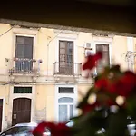 Portineria 23 Vicino A Ortigia