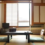 Nakanoyu Onsen Ryokan