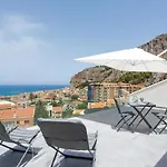 Una Terrazza Vista Mare Su Cefalu'