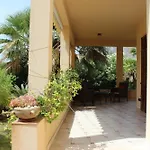 Casa Vacanze Libeccio - Villetta Con Giardino E Piscina Condominiale