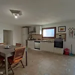 Casa Relax In Periferia Con Ingresso E Parcheggio Privato.