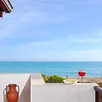 Alsave Casesicule, Sea View Apartment With Veranda And Terrace, 50 Mt From The Beach, Wi-Fi