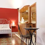 B&B Maia House