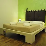 Zefiro Rooms & Breakfast
