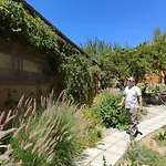 Uma Hotel