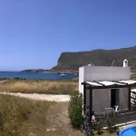 Il Cubo, Monovano Col Mare Su Tre Fronti.