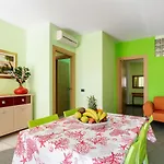 Belvilla By Oyo Flat Near The Sea With Patio