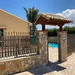 Fabulous Holiday Home In Campofelice Di Roccella With Pool