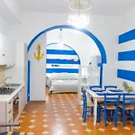 Sailor'S Apartments