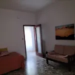 Casa Del Grillo In Centro E Nei Pressi Del Mare