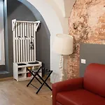 Lavika Home