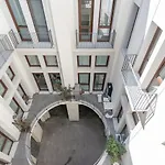 Malu Holiday Apartment-Palazzo Quaroni