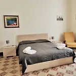 Residenza Diana- Ortigia Holidays