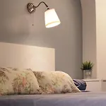 Vhome Exclusive Living Room