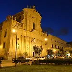 Residence Torremuzza - Charming House In The Heart Of Palermo With Lovely View