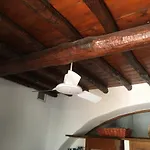 Casa Tipica Eoliana Sulla Spiaggia Nera Di Rinella