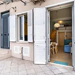 Giardini Naxos Lovely Flat In Front Of The Beach