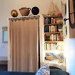 Casa Monti De Luca B&B