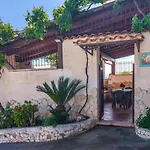 Casetta Con Piscina Fra Catania E Siracusa