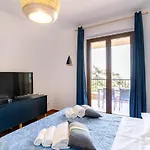 Calipso Big Apt With Sea View, Parking & Pool