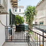 Il Giardino Degli Aranci Flats Near Palazzo Reale