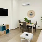 Apartament On The Sea And With Swimming Pool