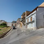 Lo Stazzone