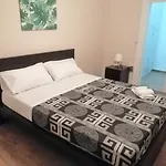 Cassandra E Rachele