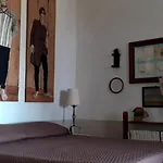 Casa Monti De Luca B&B