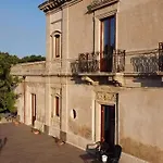 Casale Cirico Tra Catania E Siracusa