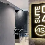 4 Suites 