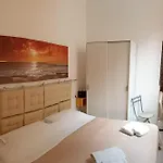Roberto Guest House