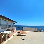 Appartamento Con Terrazzo Sul Mare Teocle