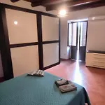 Vicolo Del Vento Casa Ponente