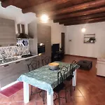 Vicolo Del Vento Casa Ponente